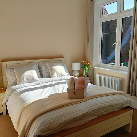 Catherine Street Apartments Salisbury Luaran gambar